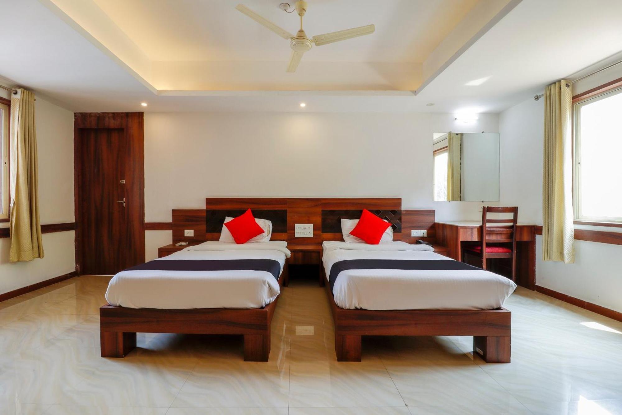 Capital O Sai Arya Residency Hotel Mangalore Exterior photo
